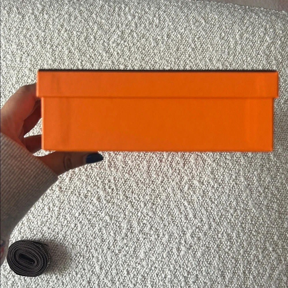 HERMES Box and Ribbon - Picture 4 of 5